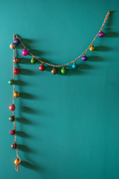 Garland with 20 Small Frosted Metallic Glass Baubles - Ian Snow