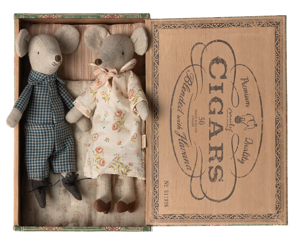 Two toy mice in a decorative box labeled 'Cigars'.