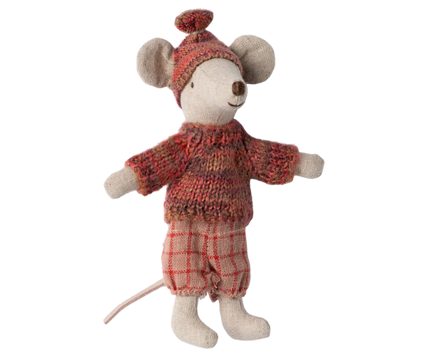 Stuffed toy mouse wearing a knitted sweater and hat on a white background