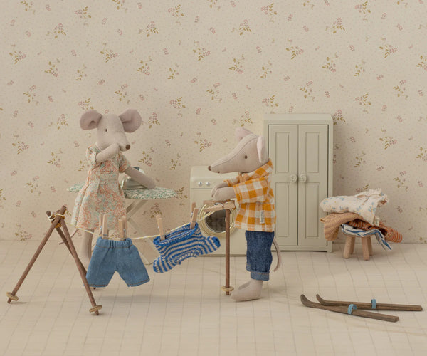 Big Brother, Knitted Sweater and Pants for Mouse - Maileg