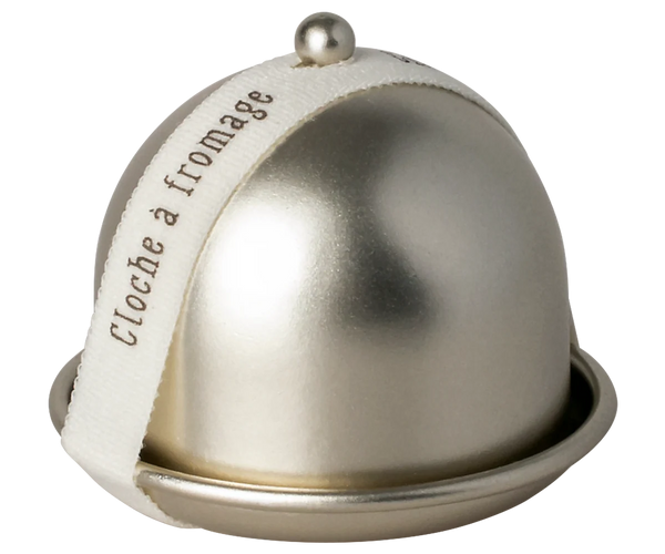 Metallic cheese dome with 'Cloche à fromage' text on a white background