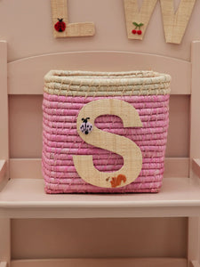 S Raffia Alphabet Sticker with Squirrel Embroidery - Rice DK